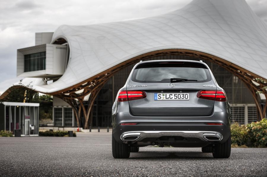  Mercedes-Benz GLC220 d 4Matic Off-Road 2015 года  (фото 19 из 24)